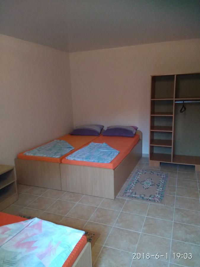 Джага-Джага Zaliznyi Port Exteriör bild